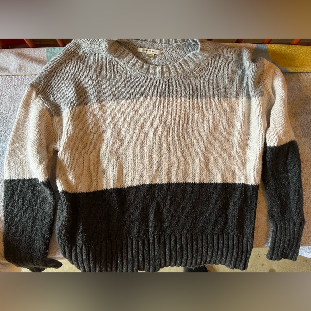 American eagle sweater